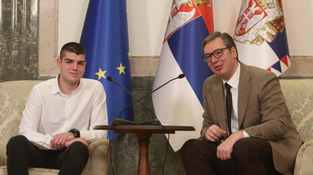 Predsednik ponovo gazi ustavna ovlašćenja: Da li i kako Vučić može da zapošljava u Vladi Srbije? 1