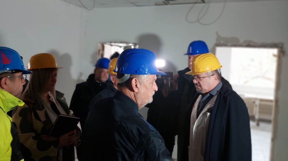 "To pitanje nije za nas": Reporter Danasa pokušao da sazna zašto se rekonstruiše objekat koji je izgrađen pre nekoliko dana u ZC Zaječar 2