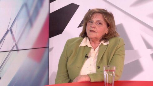 Branka Latinović "Potpuni krah spoljne politike sedenja na dve stolice": Da li se Srbija i dalje nalazi na evropskom putu? 3