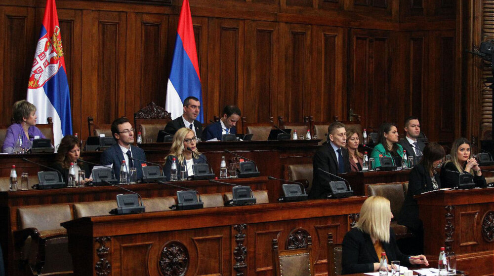 Počela nova sednica Skupštine Srbije: Na pravosudne zakone stiglo 1.000 amandmana 16