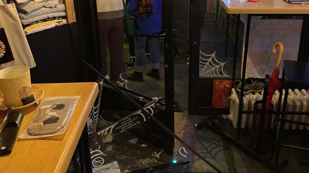 Tužilaštvo predložilo za napadače zabranu prilaženja antifašističkom klubu u Novom Sadu 1