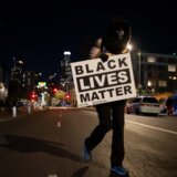 Policajci elektrošokerom svladali rođaka suosnivačice pokreta Black Lives Matter 2