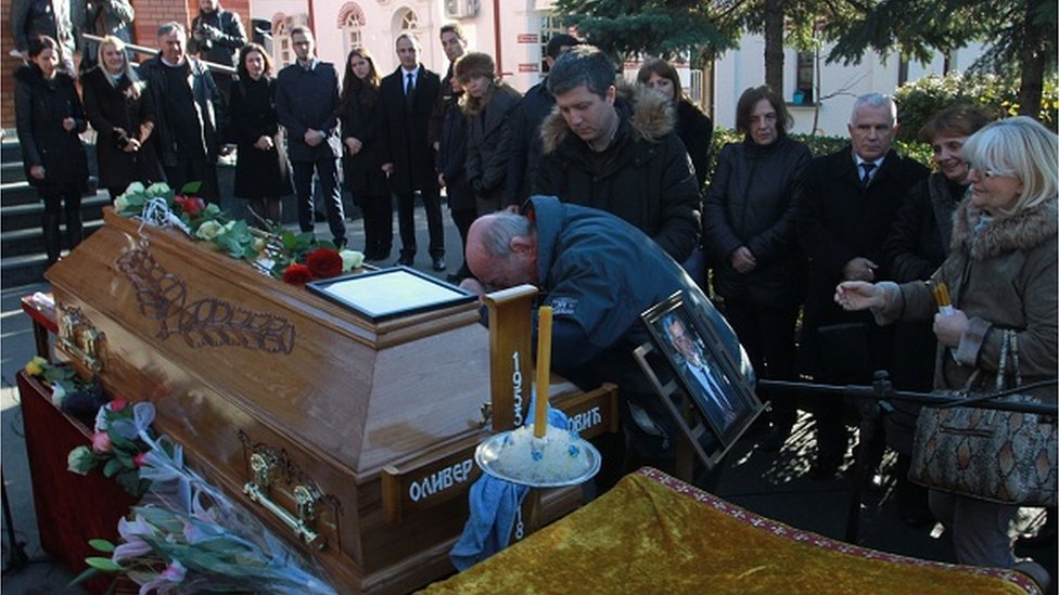 Pet godina od ubistva Olivera Ivanovića: Tri najvažnija detalja sa suđenja 4 Sahrana Olivera Ivanovića