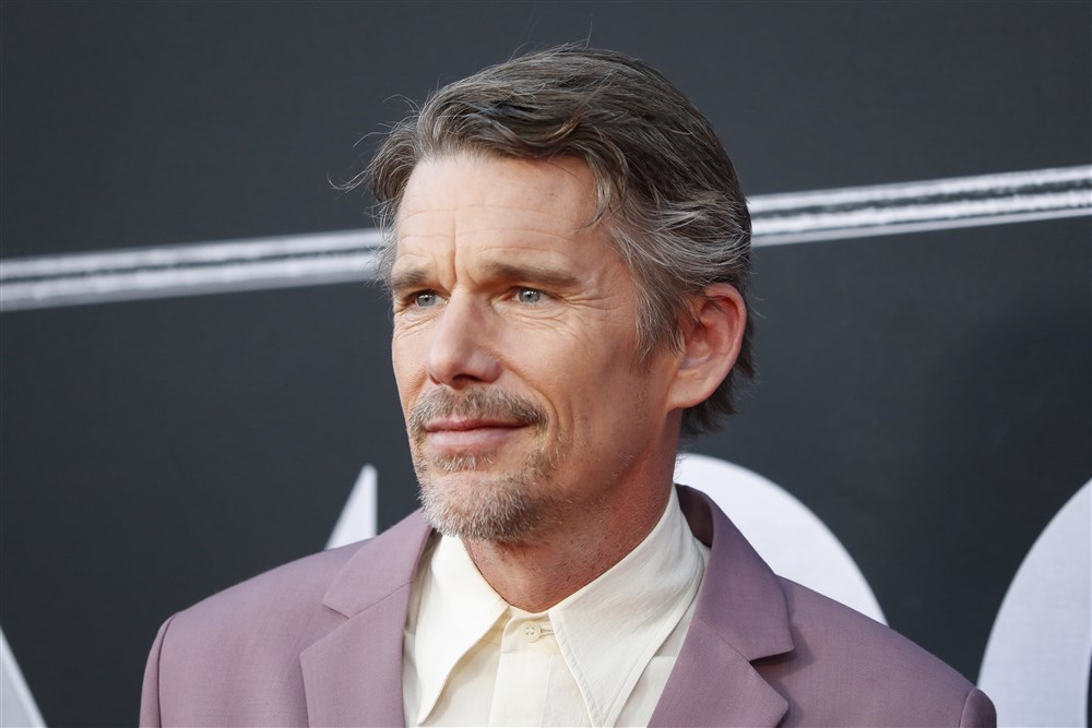 Italijan ukrao hiljadu rukopisa pretvarajući se da je književni agent 2 Italijan ukrao hiljadu rukopisa pretvarajući se da je književni agent 2