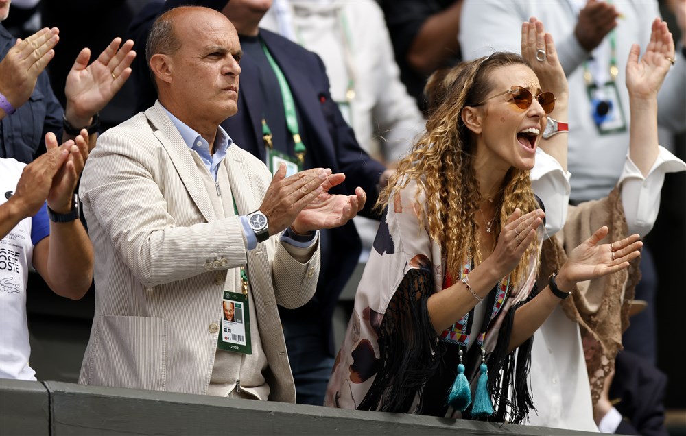 Ko je čovek iz senke koga je Novak Đoković izbacio iz lože u finalu Adelejda: Kako je Dodo stvorio od Noleta broj jedan 2 Ko je čovek iz senke koga je Novak Đoković izbacio iz lože u finalu Adelejda: Kako je Dodo stvorio od Noleta broj jedan 2