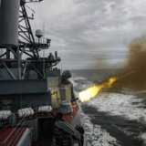 brod pomorski manevri