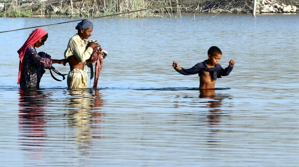 UN: U Pakistanu 10 miliona ljudi zbog prošlogodišnjih poplava i dalje nema pijaću vodu 1