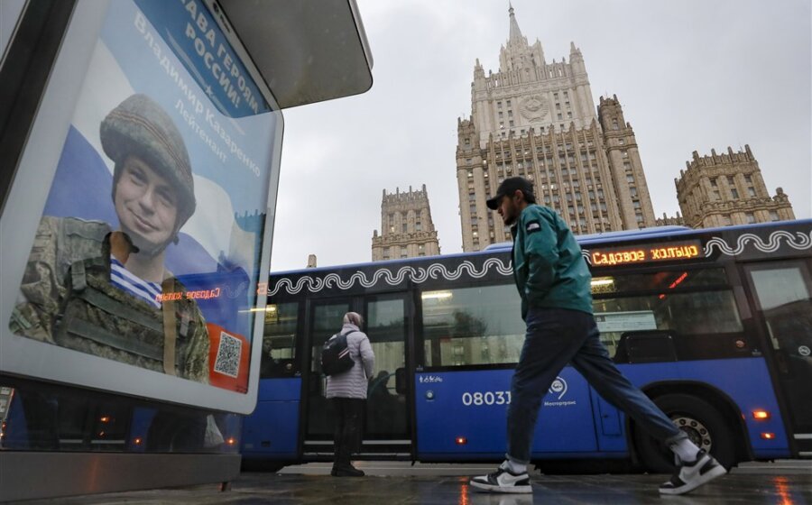 Mediji: Rusi prijavljuju sopstvenu decu policiji zbog protivljenja Putinovoj invaziji na Ukrajinu 1