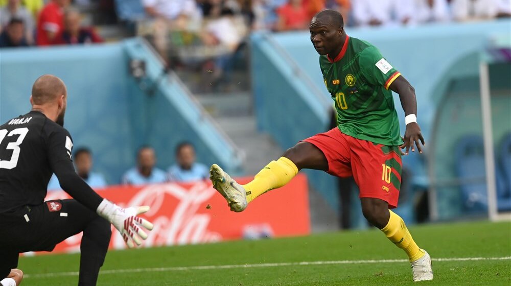 Čak 21 od 30 potencijalnih fudbalskih reprezentativaca Kameruna slagalo godinu rođenja 1