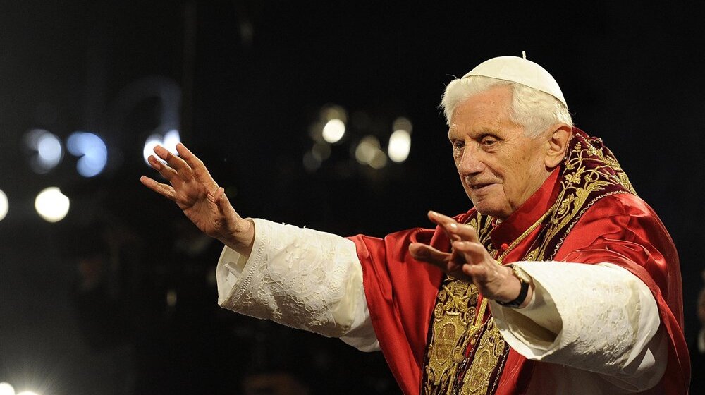 Najbliži saradnik Benedikta XVI objavio knjigu: U Vatikanu nije sve bilo sjajno? 1