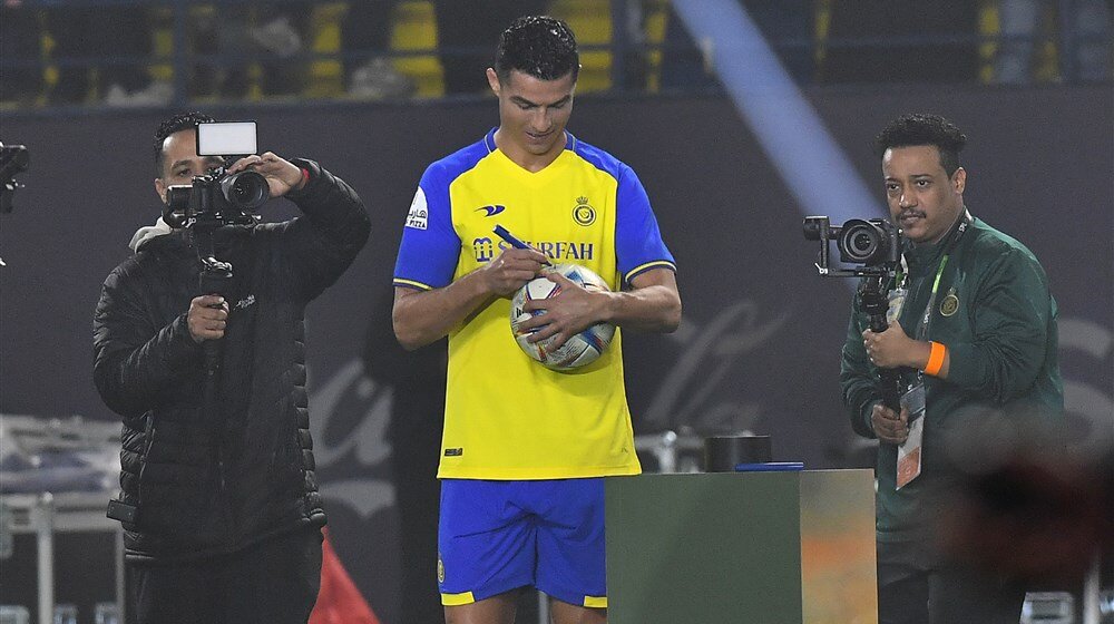 Instagram nalog Al Nasra eksplodirao posle dovođenja Ronalda 1