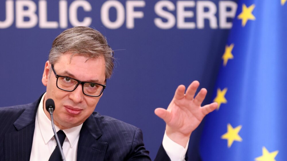 „Humoreska sa naručenim pitanjima“: Kako je izgledao Vučićev osvrt na pisanje nemačkih novina? 1