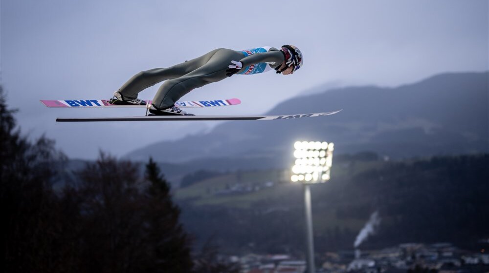 "Ne verujem šta se desilo": Granerud na dominantan način osvojio Četiri skakaonice 1