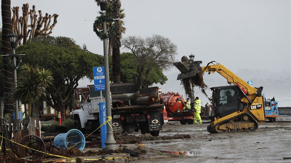Kalifornija se sprema za još ekstremnije vremenske nepogode, najavljena "nemilosrdna parada ciklona" 1