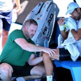 Medvedev "spremao"Novaka za Australijan open, medicinska intervencija zabrinula navijače: Đoković počeo s treninzima u Melburnu (VIDEO) 13