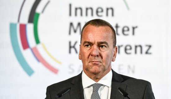 "Poslednje mirno leto": Ministar odbrane Nemačke predviđa rat između Rusije i NATO-a 6