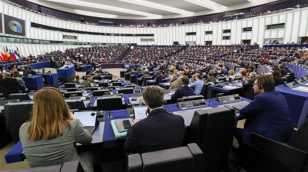 Sutra glasanje o rezoluciji EP: Traže da se Dodik kazni, Srbija uskladi sa spoljnom politikom EU, pokrene istraga protiv Varheljija 1