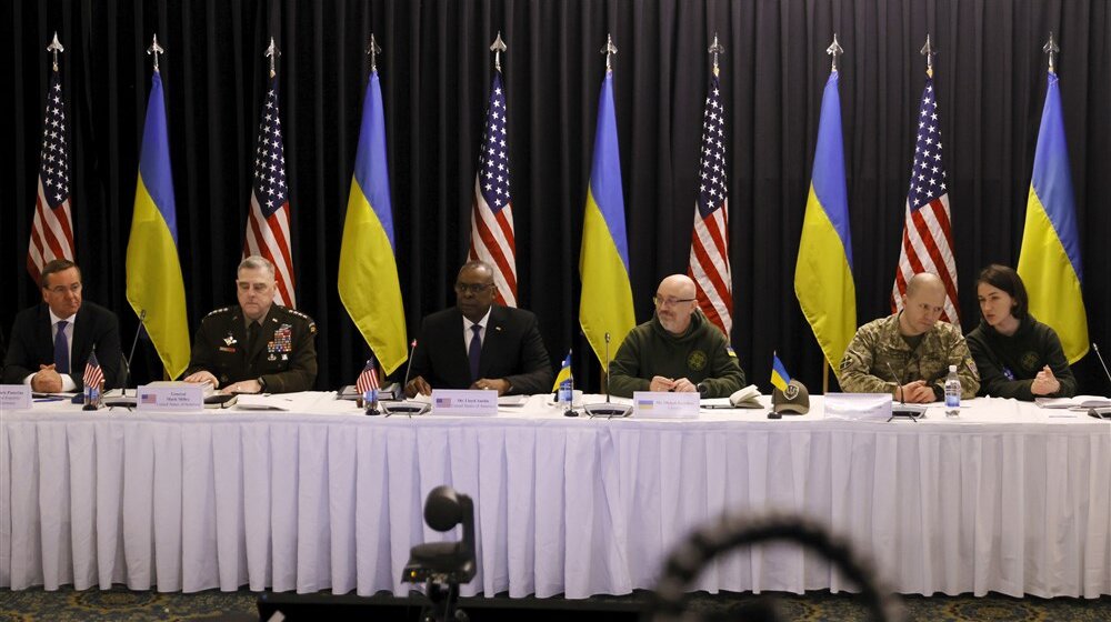 "Nećemo ustuknuti u našoj rešenosti da pomognemo Ukrajini": Šef Pentagona na sastanku u Nemačkoj 1