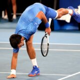 "Da li si još ljudsko biće": Novinarka uštinula Đokovića (VIDEO) 2