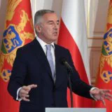 "Nema države ni ničega kad oni nas ne puste da ubijamo narodne neprijatelje": Zvicer i Lazović diskutovali zašto je pao bivši DPS režim 7