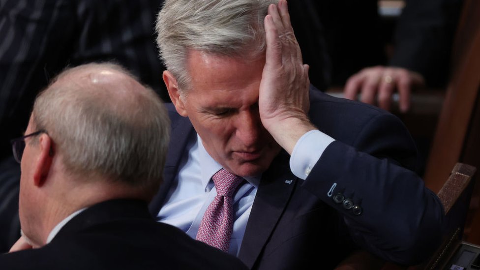 Sjedinjene Američke Države: Kevin Mekarti je izabran za predsednika Predstavničkog doma 2 It has been a long four days for Mr McCarthy, who has led House Republicans since 2019