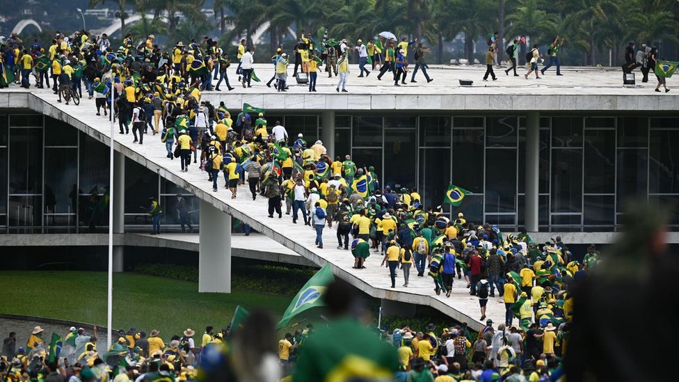 Neredi u Brazilu: Među učesnicima i nećak bivšeg predsednika Bolsonara i teniser 1 Bolsonaro supporters storm the National Congress in Brasilia, Brazil, 08 January 2023.