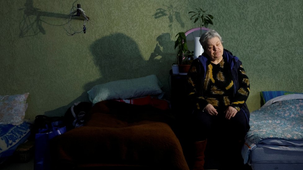 Rusija i Ukrajina: Ruske rakete pogodile selo u Harkovskoj oblasti, u toku je novi „moćan napad" na Soledar, tvrde iz Kijeva 4 Evakuacija iz Soledara