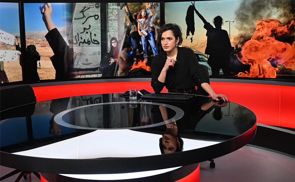 Iran i protesti: Zašto se za izveštavanje o dešavanjima plaća visoka cena 1 BBC Persian presenter Rana Rahimpour