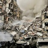 Rusija i Ukrajina: U ruskom napadu na istočni grad Dnjepar 25 poginulih, „male šanse da je neko preživeo ispod ruševina" 10