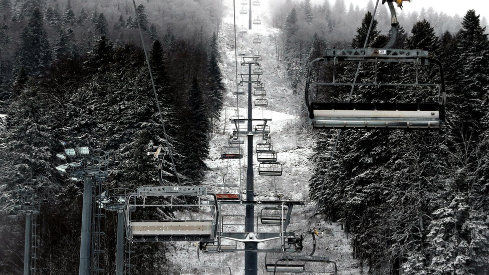 Srbija i turizam: Kako je blaga zima istopila skijašku sezonu u Srbiji 4 Žičara