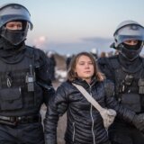Nemačka i klimatske promene: Policija negira da je privođenje Grete Tunberg inscenirano 4