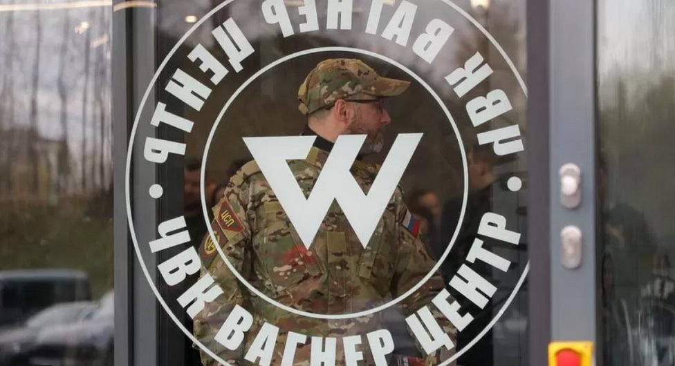 Rusija i Ukrajina: Ukazi o pomilovanju za zatvorenike koji se bore u Ukrajini su poverljivi, kaže Kremlj, Poljska šalje Kijevu još 60 tenkova 15