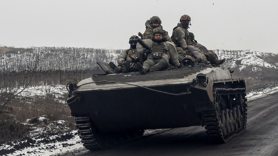 Rusija i Ukrajina: Bajden protiv slanja aviona ukrajinskoj vojsci, predsednik Hrvatske na meti kritika iz Kijeva 1 tenkovi