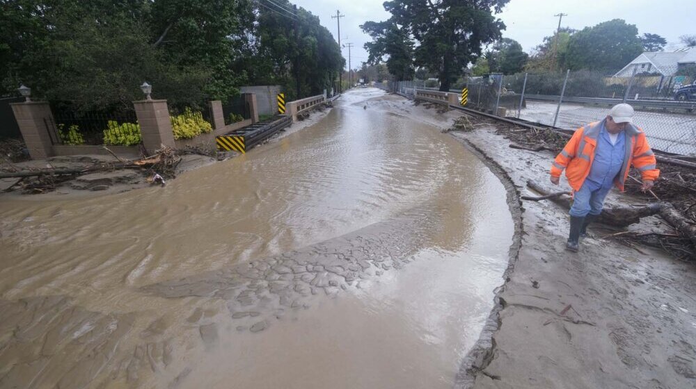 "Ananas ekspres" pogodio Kaliforniju: Izdato upozorenje na poplave, jak vetar i zimsku oluju 1