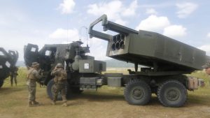 Tokom zajedničke vojne vežbe Sjedinjene Države testirale su u Japanu svoju novu raketnu lansirnu rampu „Tifon“. Taj sistem ne bi trebalo da posle vežbe ostane u Japanu, ali Kina se ipak oseća ugroženo.