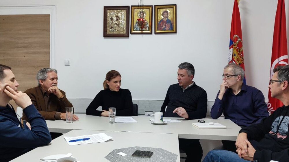 "Ne ultimatumu": Desnica na zajedničkom sastanku, mogući protesti protiv francusko-nemačkog predloga 1