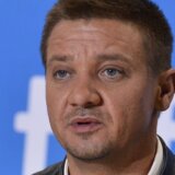 Glumac Džeremi Rener se oglasio iz bolnice: Šaljem vam ljubav 1