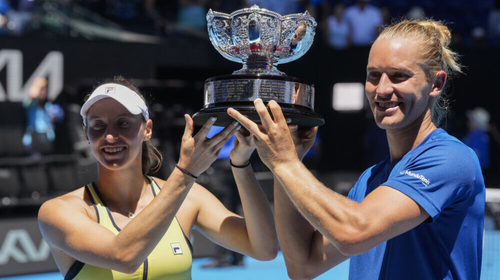 Brazilski par Stefani i Matos osvojili titulu u mešovitom dublu na Australijan openu 1