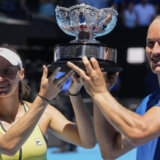 Brazilski par Stefani i Matos osvojili titulu u mešovitom dublu na Australijan openu 10