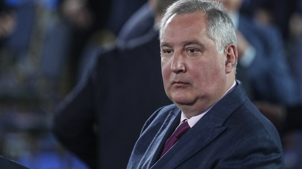 Rogozin poslao geler izvučen iz njegovog tela i preteće pismo Makronu: "Francuska će odgovarati" 1