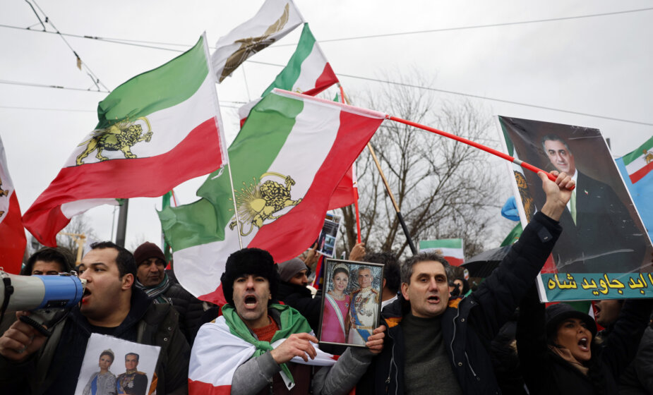 Oko 500 ljudi u protestnoj šetnji u Strazburu, podrška iranskim antivladimim demonstracijama 1