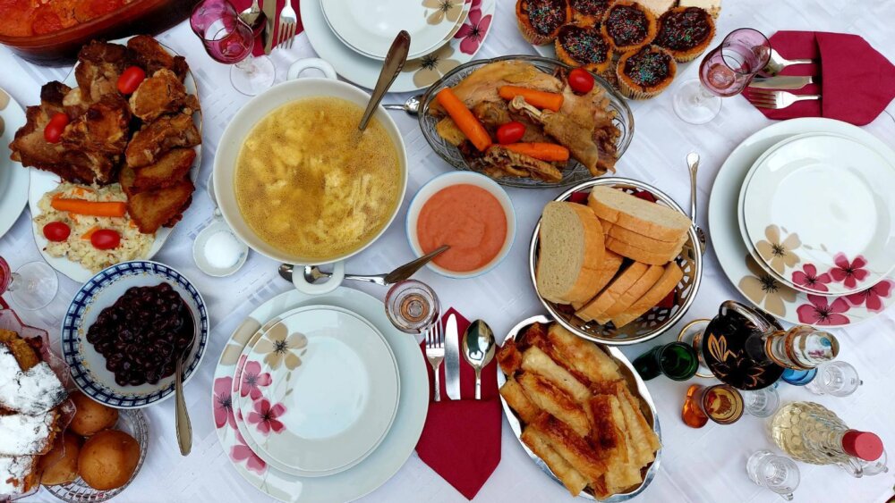 "Ja sam mali Pera, ujela me kera": Iako je sve manje božićnih običaja u Banatu opstaje korinđanje 2 "Ja sam mali Pera, ujela me kera": Iako je sve manje božićnih običaja u Banatu opstaje korinđanje 2