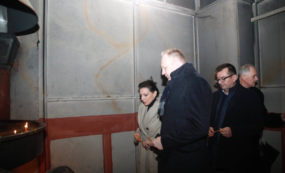 Skup opozicije u znak sećanja na Olivera Ivanovića ispred beogradske Crkve Svetog Marka 1