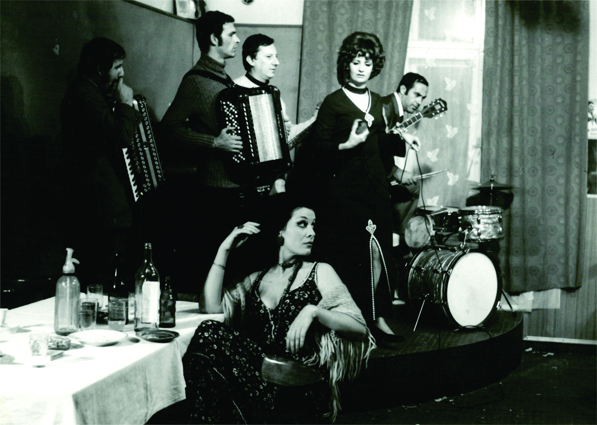 Ko je bila Lepa Landeka po kojoj napravljen film "I bog stvori kafansku pevačicu": Posetili smo kafanu u kojoj je snimano kultno ostvarenje (FOTO) 2