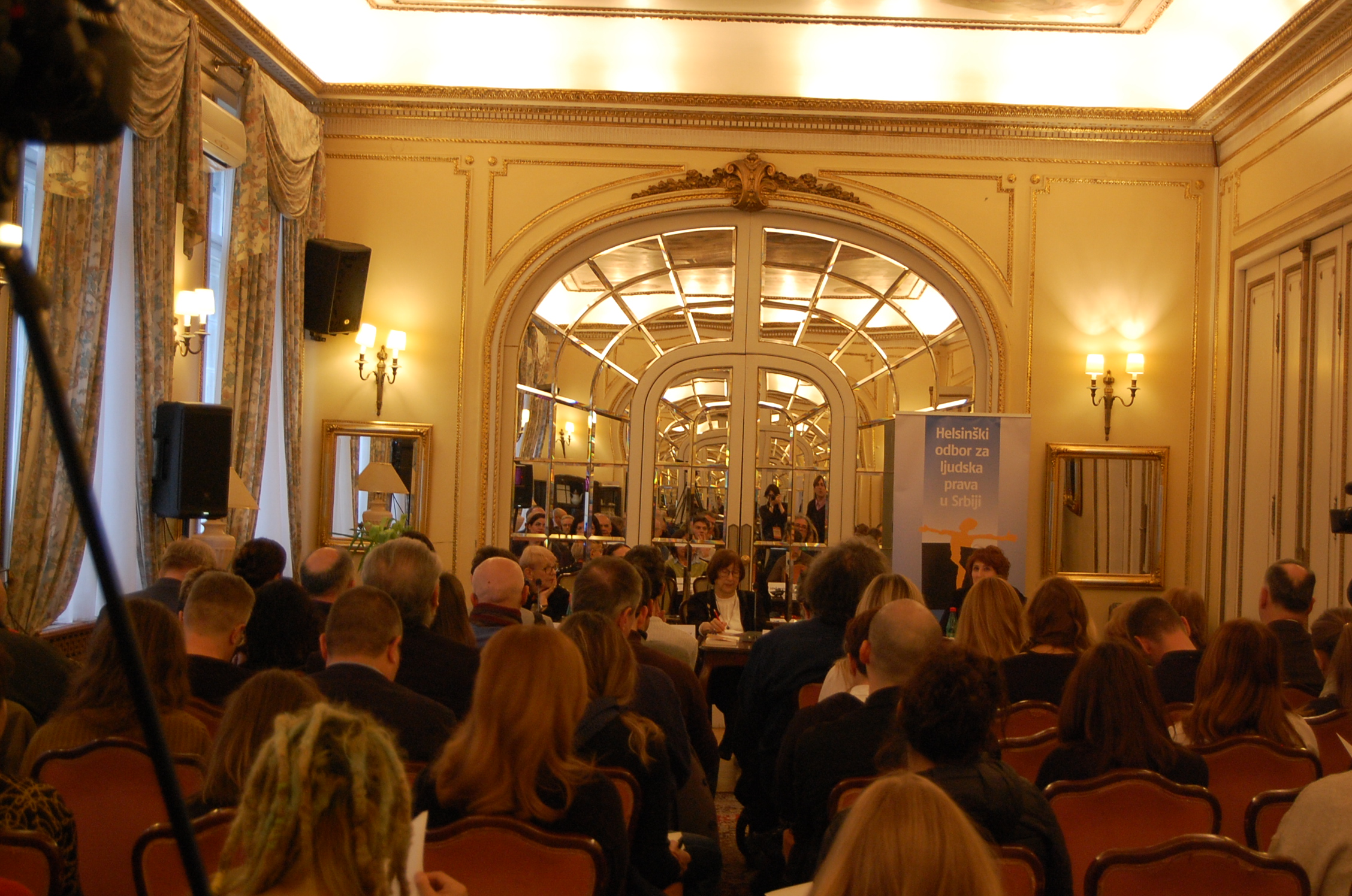 "Neophodna su nam umetnička dela koja dešifruju ideologiju zločina" 2 "Neophodna su nam umetnička dela koja dešifruju ideologiju zločina" 2