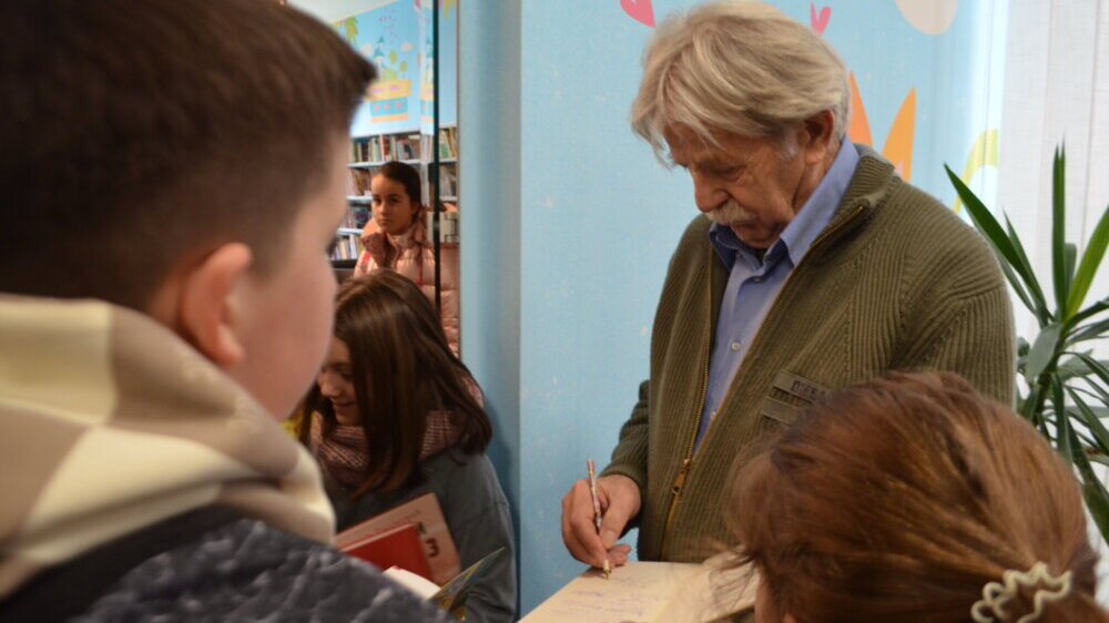 "Ne dižite ruke na dete, njemu je potrebna sloboda": Dečji pesnik i književnik Ljubivoje Ršumović govori za Danas 3