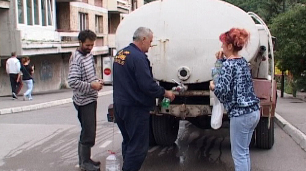 Prijepolje posle poplava: Lim se povlači, voda iz gradskog vodovoda još uvek nije za piće 1