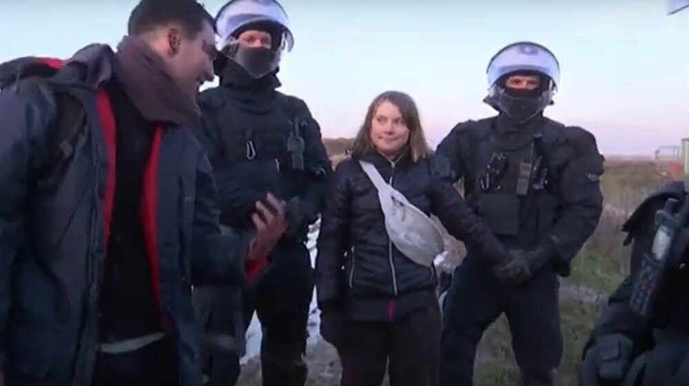 Oslobođena aktivistkinja Greta Tunberg nakon privođenja tokom protesta 1