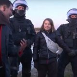 Oslobođena aktivistkinja Greta Tunberg nakon privođenja tokom protesta 11
