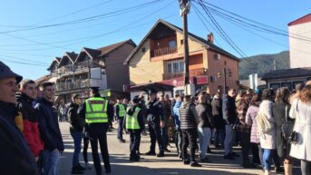 Nekoliko hiljada Srba iz svih delova Kosova na protestu u Štrpcu (FOTO/VIDEO) 2